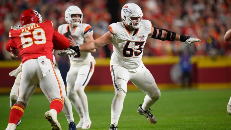 Denver Broncos guard Alex Palczewski blocks against the Kansas City Chiefs during the first half of an NFL football game, Thursday, Dec. 25, 2025 in Kansas City, Mo. (Reed Hoffmann/AP)