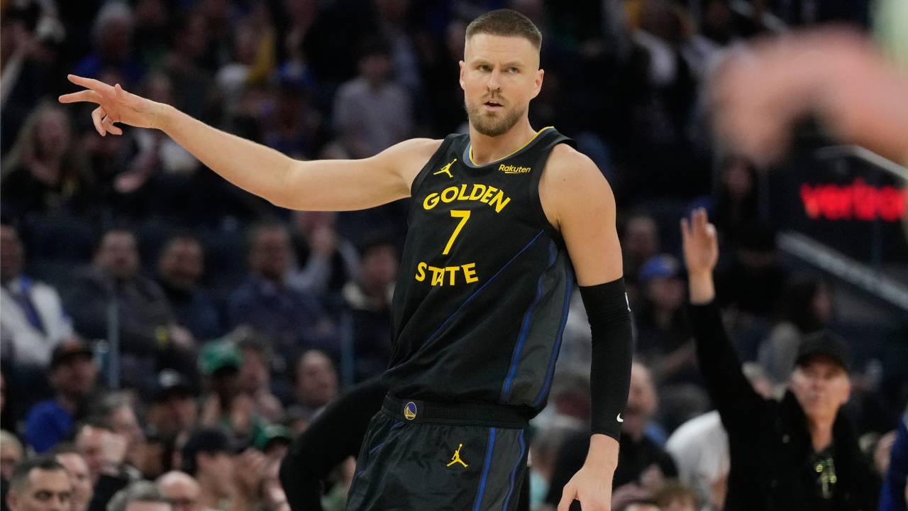Report: Porzingis agrees to new two-year deal with Warriors
