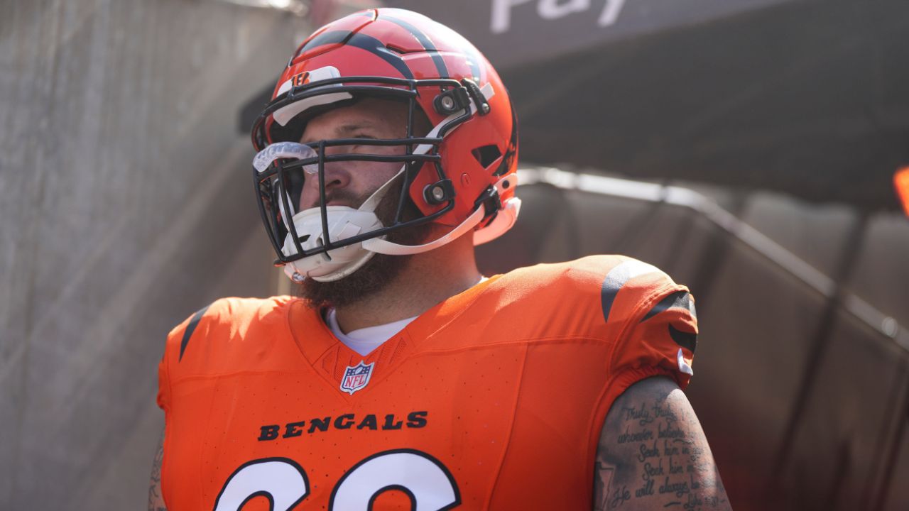 Bengals re-sign Dalton Risner to one-year deal to play right guard