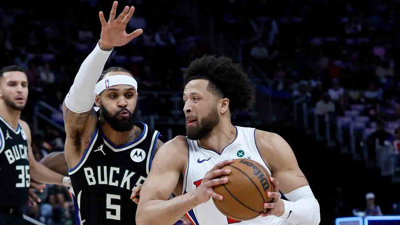 Cunningham has double-double in return as Pistons trounce Bucks
