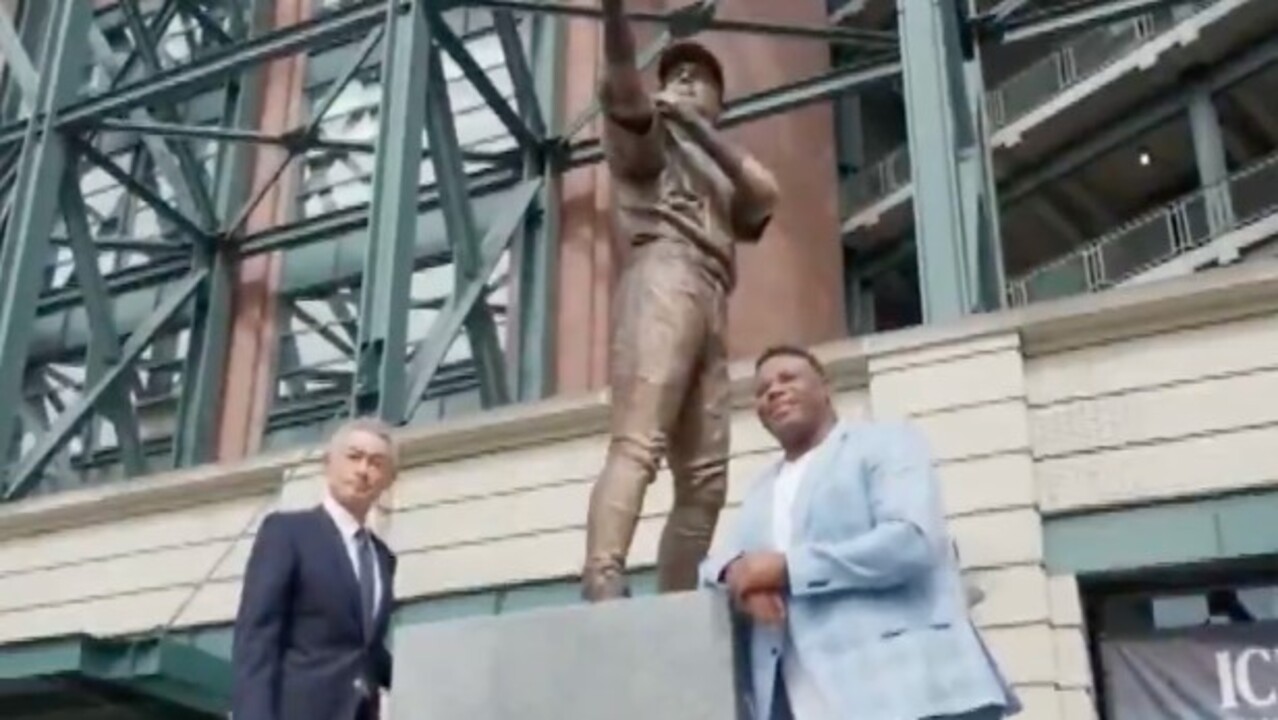 Ichiro Suzuki’s statue unveiling in Seattle doesn’t quite go as planned
