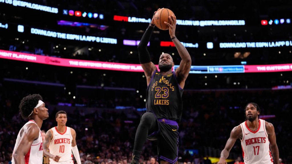 Should you bank on Lakers for commanding series lead against Rockets?