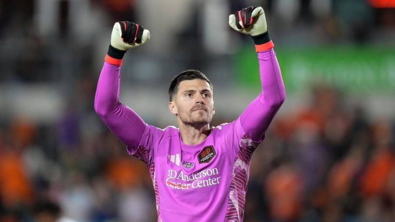 Houston Dynamo goal keeper Jonathan Bond (31) during an MLS soccer match, Saturday, Feb. 21, 2026, in Houston. (Matt Patterson/AP)