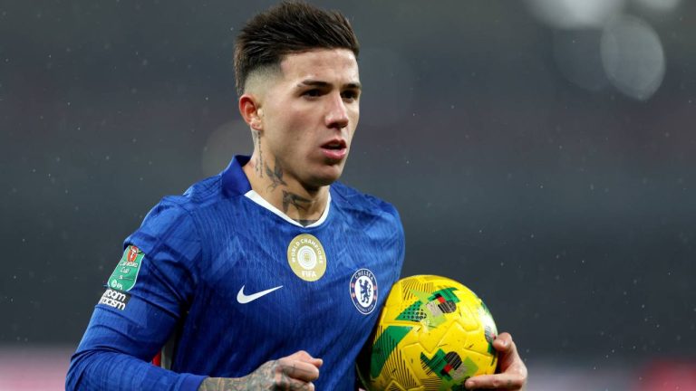 Chelsea's Enzo Fernandez holds the ball during the English League Cup semifinal second leg soccer match between Arsenal and Chelsea in London, Tuesday, Feb. 3, 2026. (Ian Walton/AP)