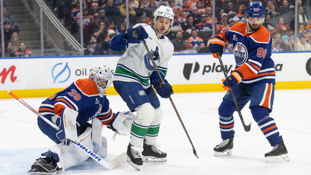Savoie, McDavid lead playoff-bound Oilers to clutch win over Canucks
