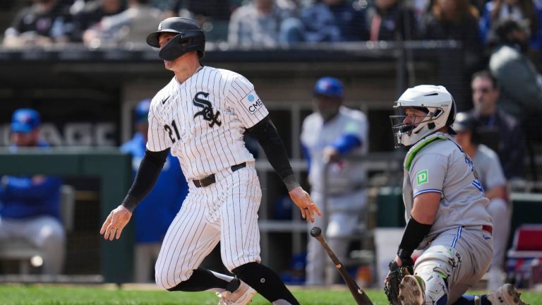 Chicago White Sox's Austin Hays (21) hits a two-run single during the third inning of a home-opener baseball game against the Toronto Blue Jays, Friday, April 3, 2026, in Chicago. (Erin Hooley/AP)