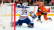 ‘Looking for improvement’: Oilers GM Stan Bowman on goaltending