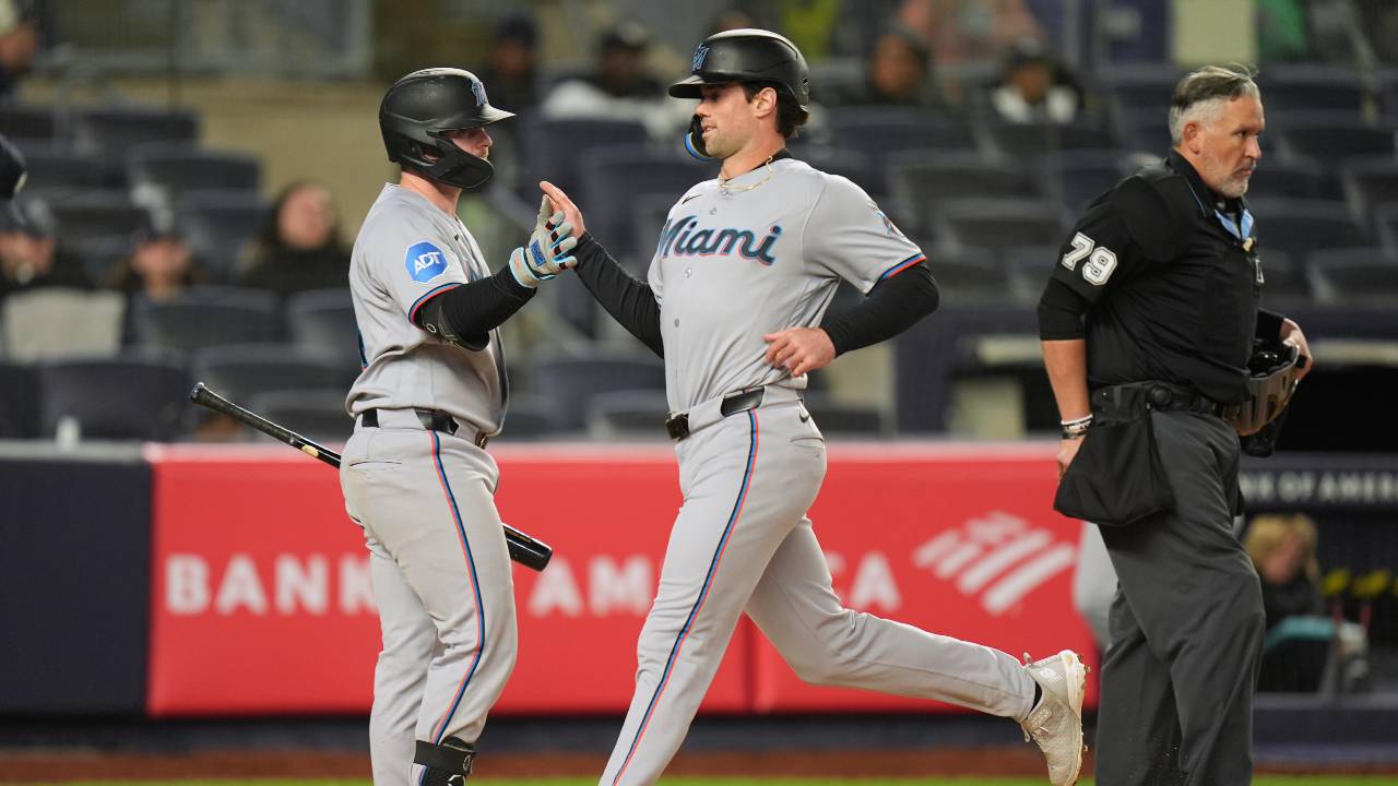 Pauley’s two-run double in the eighth lifts Marlins over Yankees