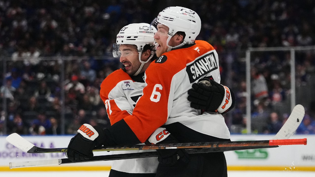 Flyers move closer to playoff spot with big win over Islanders