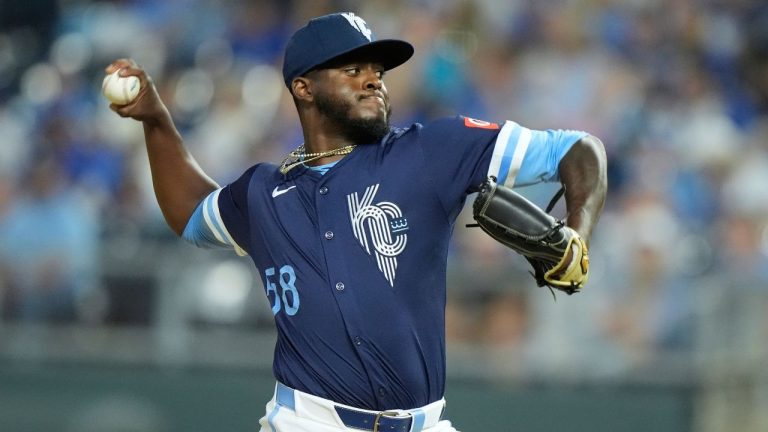 Kansas City Royals relief pitcher Luinder Avila throws during the ninth inning of a baseball game against the Toronto Blue Jays, Friday, Sept. 19, 2025, in Kansas City, Mo. (AP Photo/Charlie Riedel)