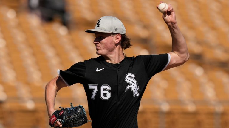Chicago White Sox pitcher Noah Schultz throws during the fifth inning of a spring training baseball game against the San Diego Padres, Wednesday, Feb. 26, 2025, in Phoenix. (AP Photo/Carolyn Kaster)