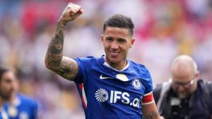 Chelsea's Enzo Fernandez celebrates at the the end of the FA Cup semifinal soccer match between Chelsea and Leeds in London, England, Sunday, April 26, 2026. (AP Photo/Alastair Grant)