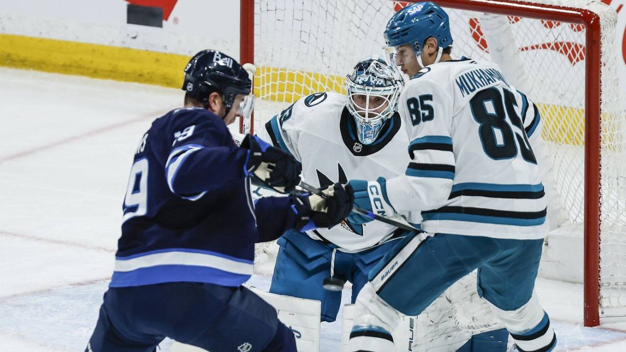 Frustrated Jets say they’re sorry for letting ‘best’ fans, city down