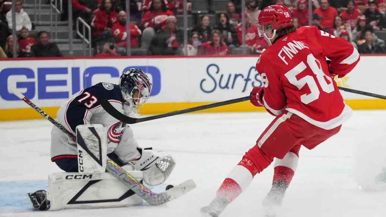 Zach Werenski scores in shootout to lead Blue Jackets over Red Wings