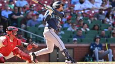 MLB Roundup: Mariners rally to win slugfest over Cardinals