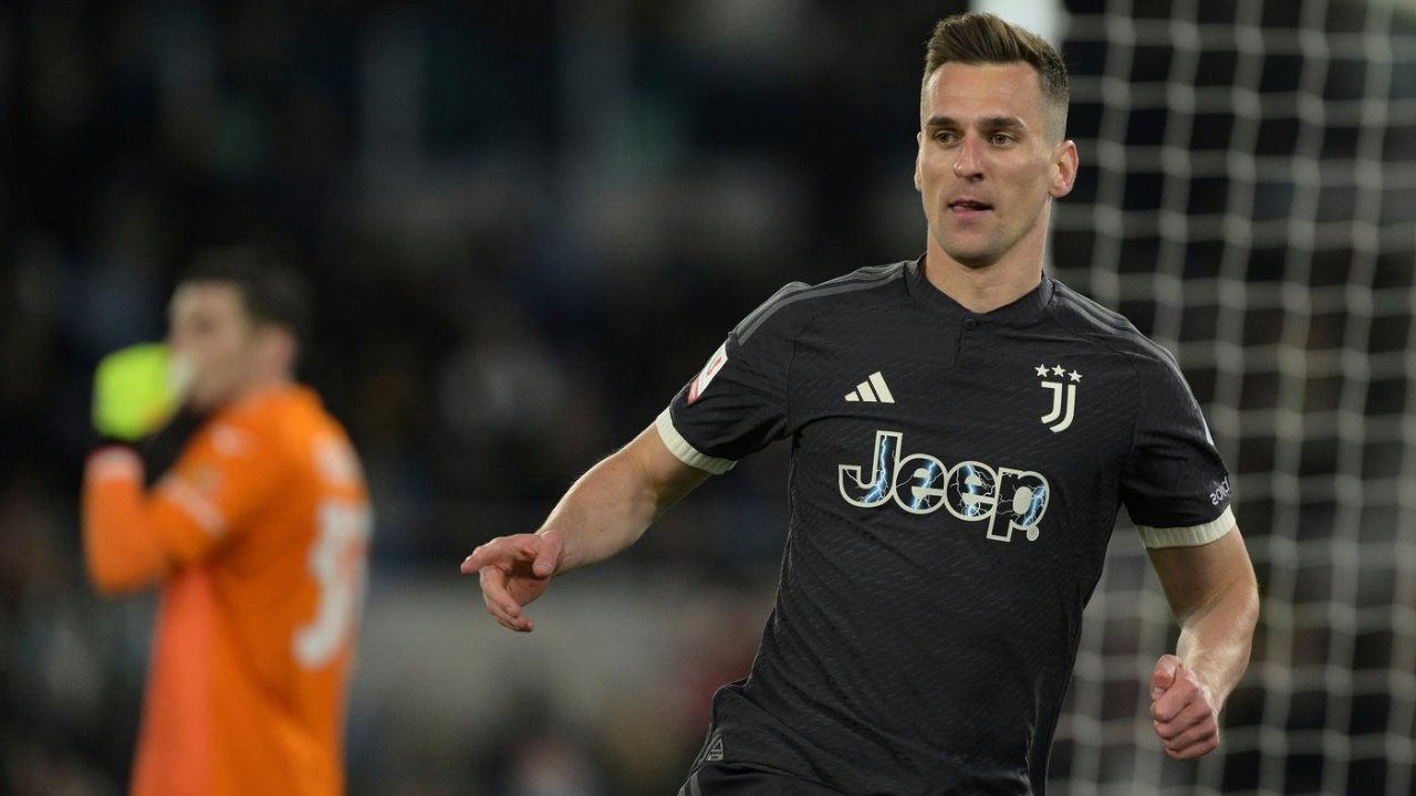 Juventus forward Arkadiusz Milik season likely over with injury