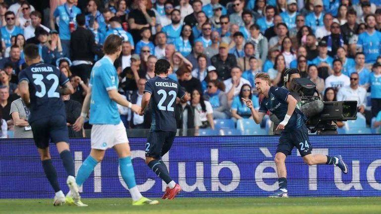 Lazio's Matteo Cancellieri, right, celebrates after scoring during the Italian Serie A soccer match between Napoli and Lazio. (Alessandro Garofalo/AP