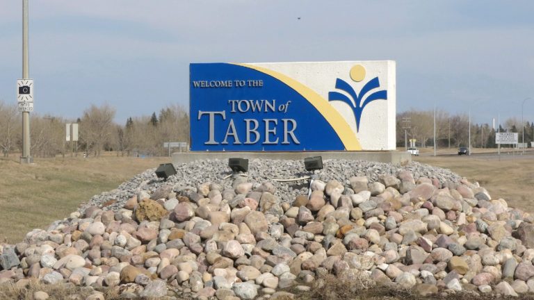 A highway sign is shown in Taber, Alberta. (Bill Graveland/CP)