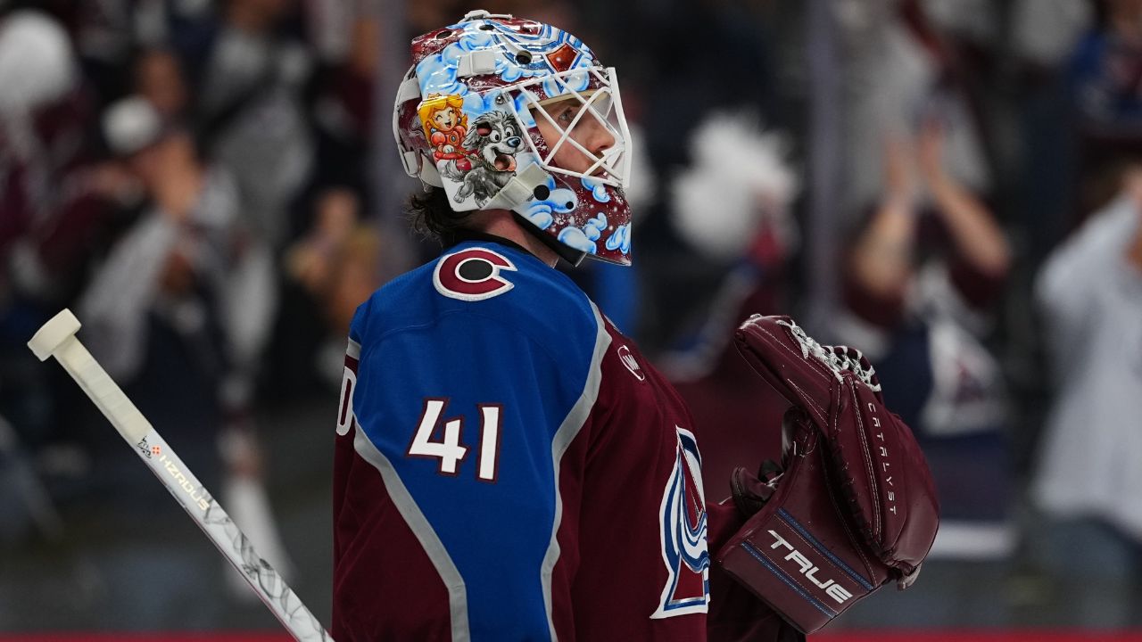 Wedgewood sharp in playoff debut as Avalanche edge Kings in Game 1