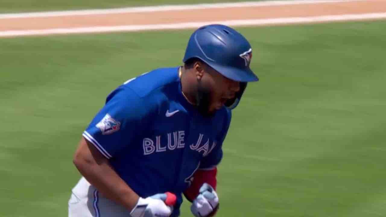 Gotta See It: Guerrero Jr. breaks slump with homer off Flaherty