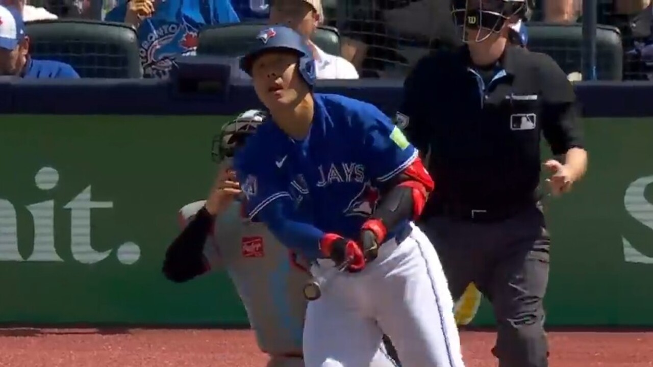 Okamoto crushes opposite field solo shot to give Blue Jays lead vs. Marlins