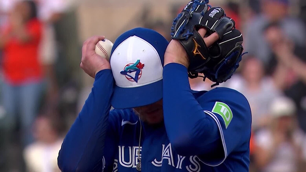 Blue Jays bullpen melts down as Orioles earn walk-off win