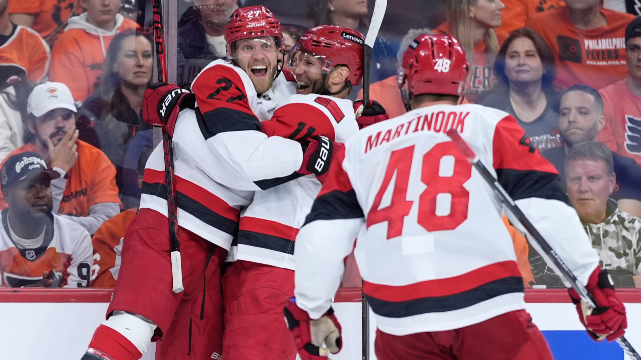 Hurricanes win Game 3, put Flyers on brink of elimination