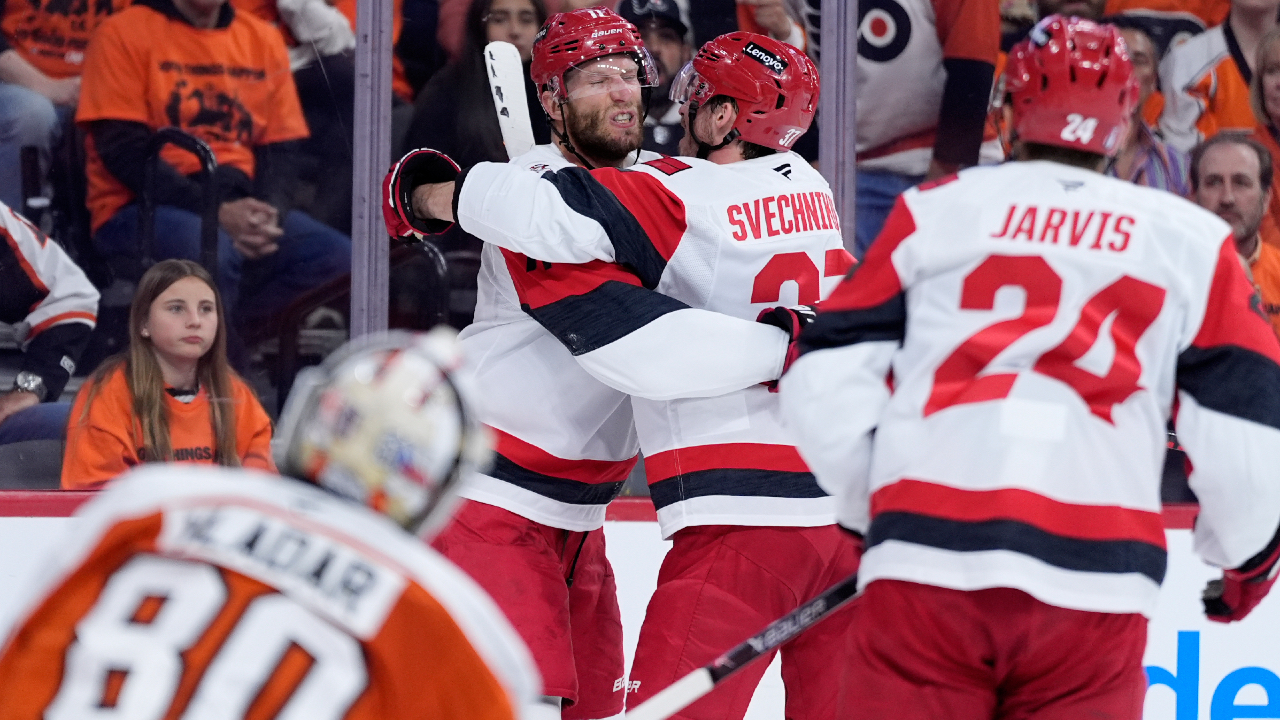 Takeaways: Hurricanes’ statement win has Flyers searching for answers