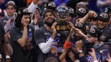 Knicks sweep Cavaliers, advance to first NBA Finals since 1999