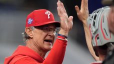 Mattingly earns 900th win as Phillies beat Red Sox