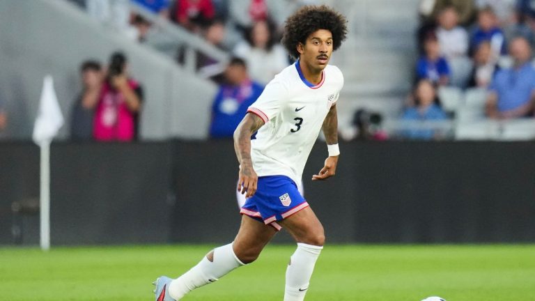 United States defender Chris Richards controls the ball during a friendly soccer match against Japan, Tuesday, Sept. 9, 2025, in Columbus, Ohio. (AP Photo/Jeff Dean, File)