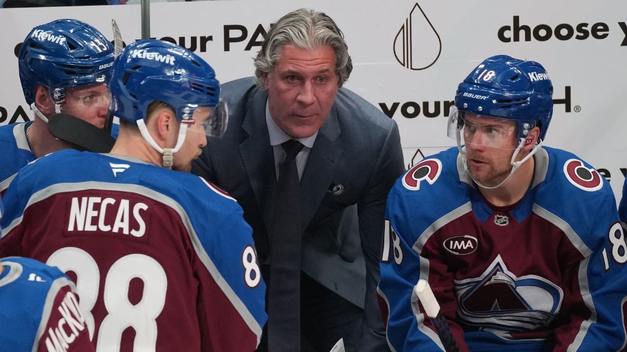 Sunday Overreactions: Should Avalanche make a coaching change? Sunday Overreactions: Should Avalanche make a coaching change?