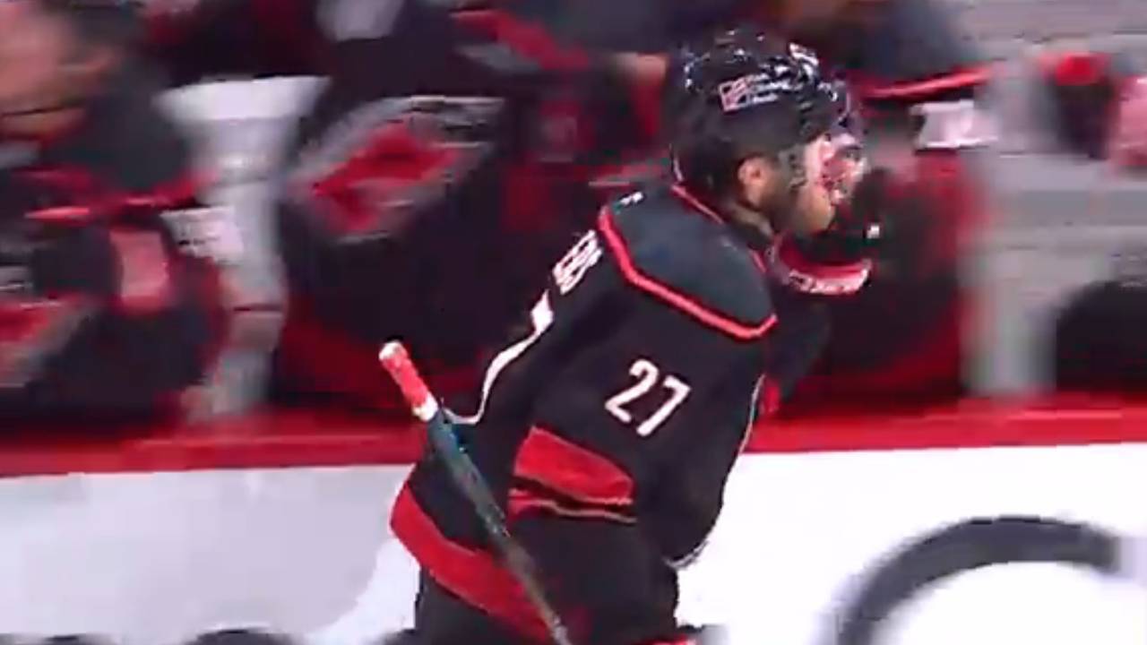 Ehlers tvåmålsskytt i första perioden – snygg breakaway mot Vegas
