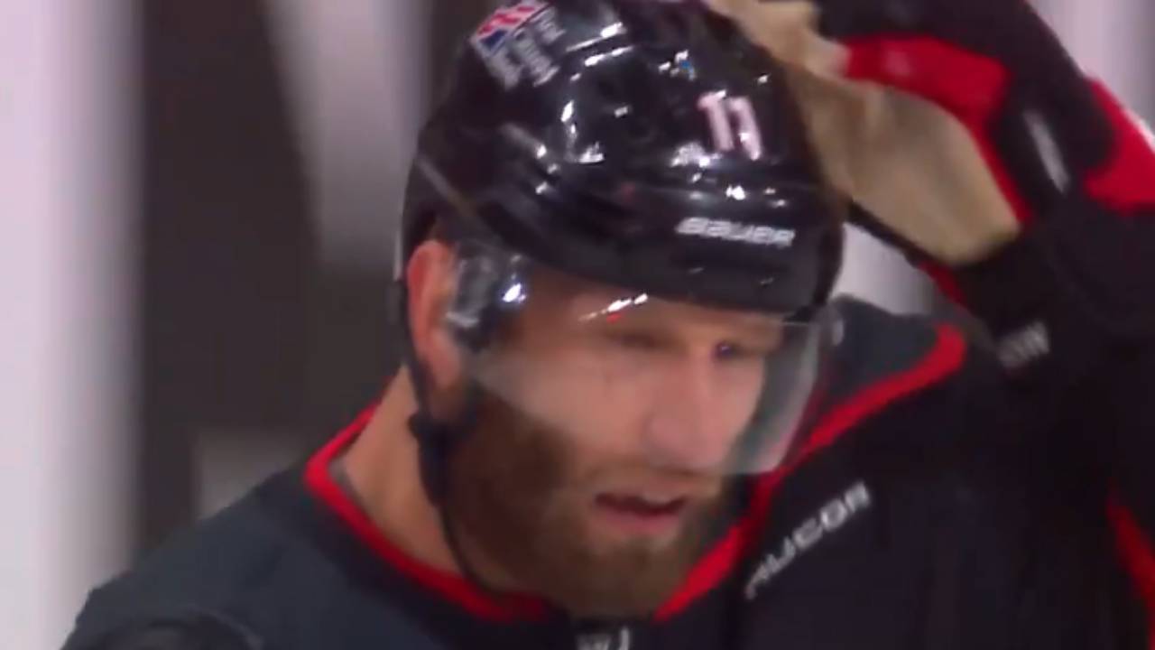 Jordan Staal avgjorde sent när Carolina vände mot Vegas