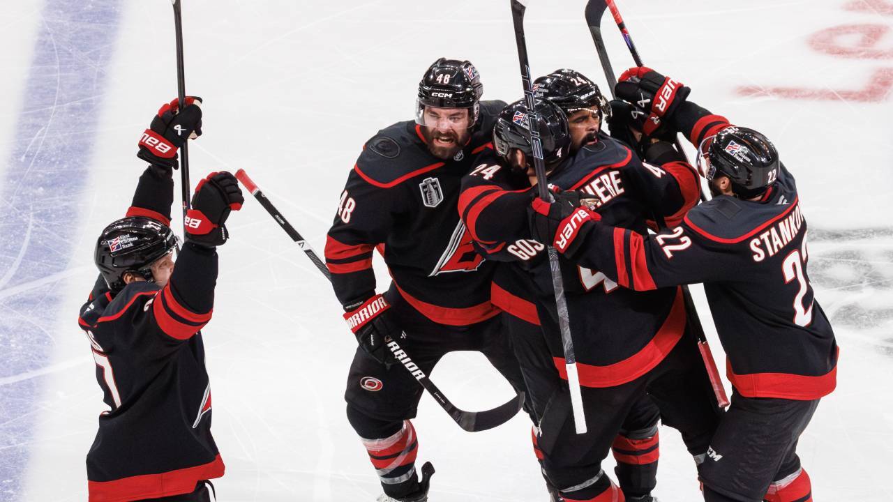MacLean imponerad av jämn Stanley Cup-final mellan Carolina och Vegas