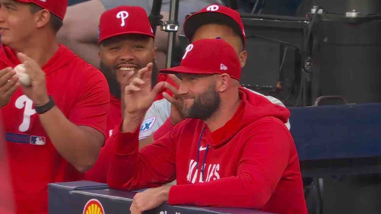 Blue Jays Honour Tim Mayza With Video Tribute In Return To Toronto