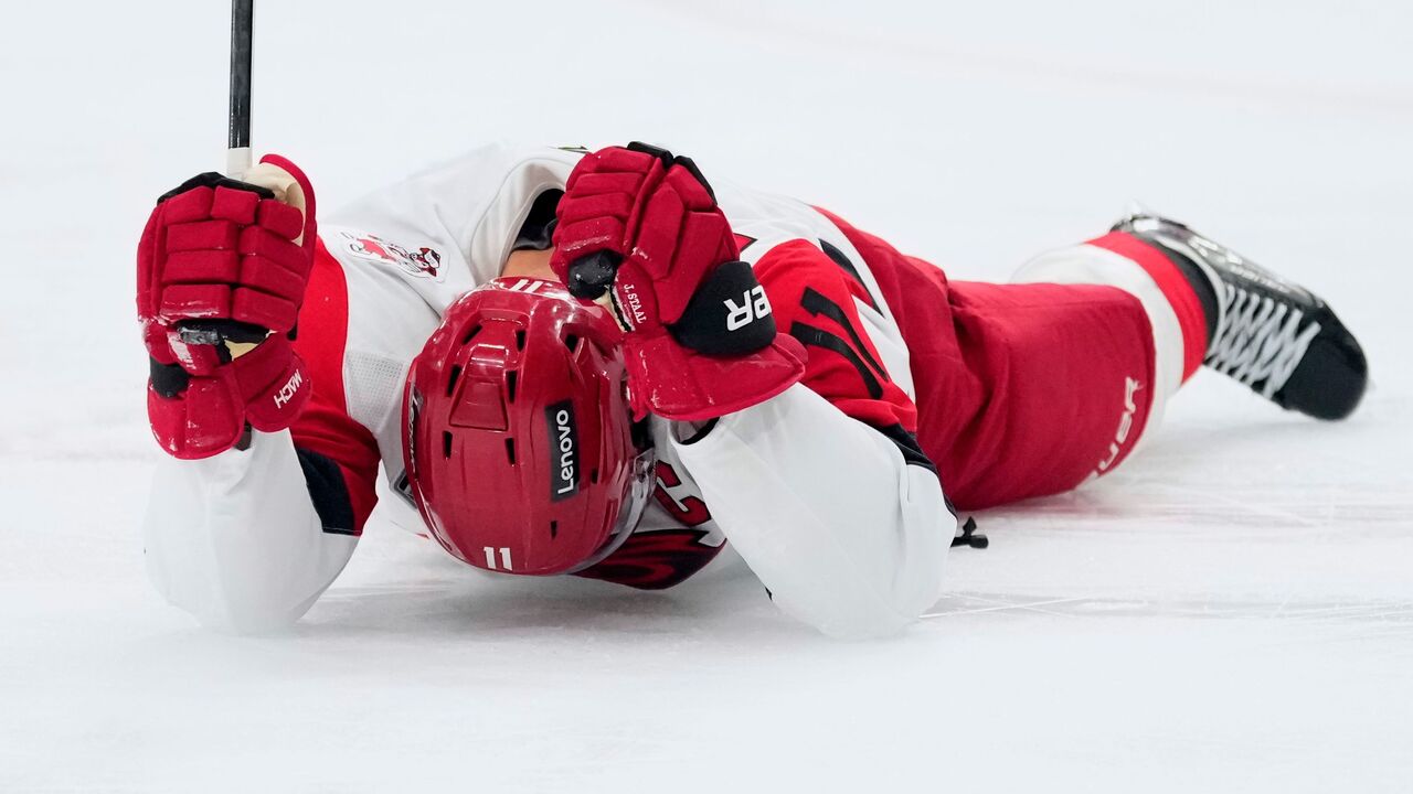 Staal trollade till det – satte mål liggandes på isen i Stanley Cup-finalen