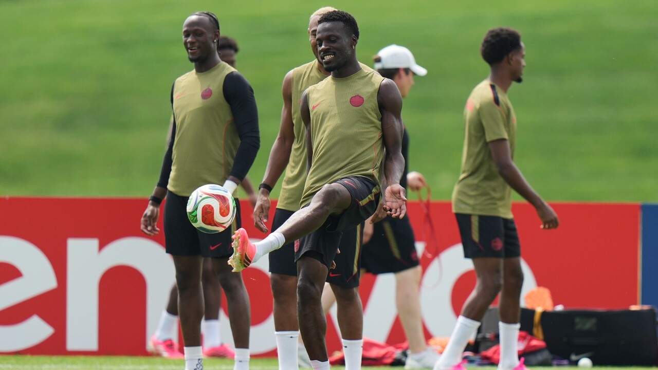 What are Canada’s expectations as they host first World Cup game?