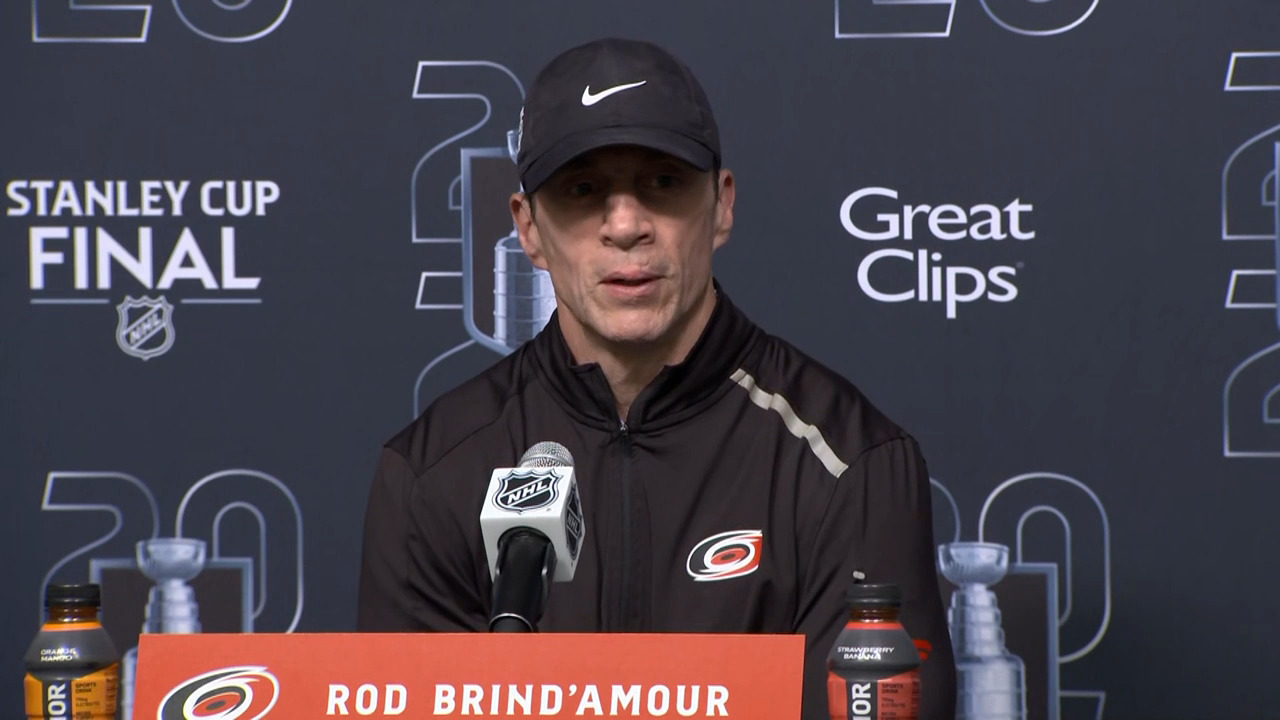 Brind'Amour hyllar Staals ledarskap: "Gör mitt jobb enkelt"