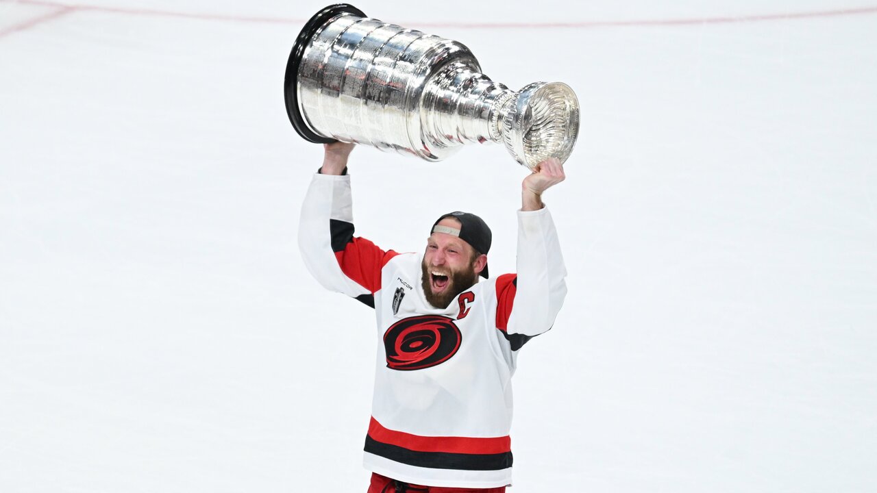 Carolina Hurricanes vinner Stanley Cup efter seger mot Vegas Golden Knights