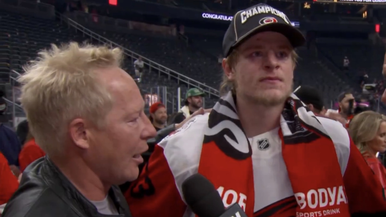 Jason Blake stolt efter sonens Stanley Cup-triumf