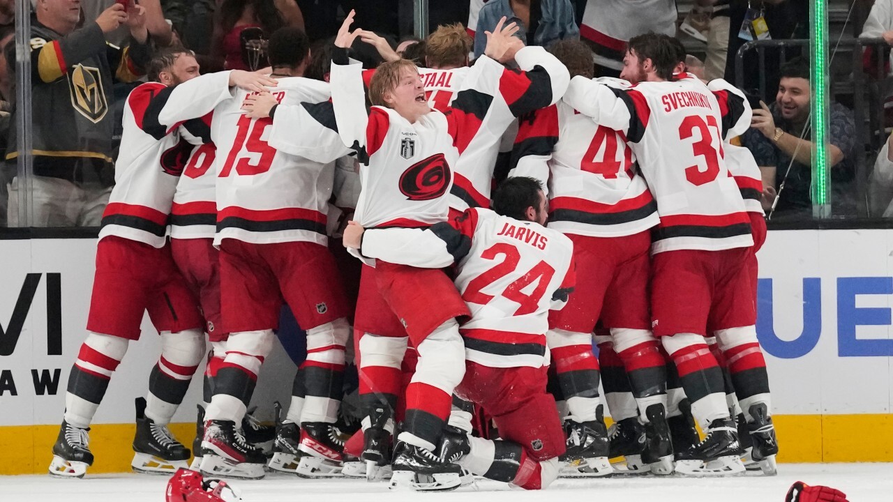 Carolina Hurricanes vann Stanley Cup efter dominant 16-3-svit i slutspelet