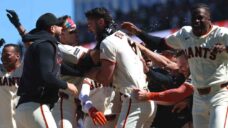 Giants, Padres hit walk-off homers at exact same time