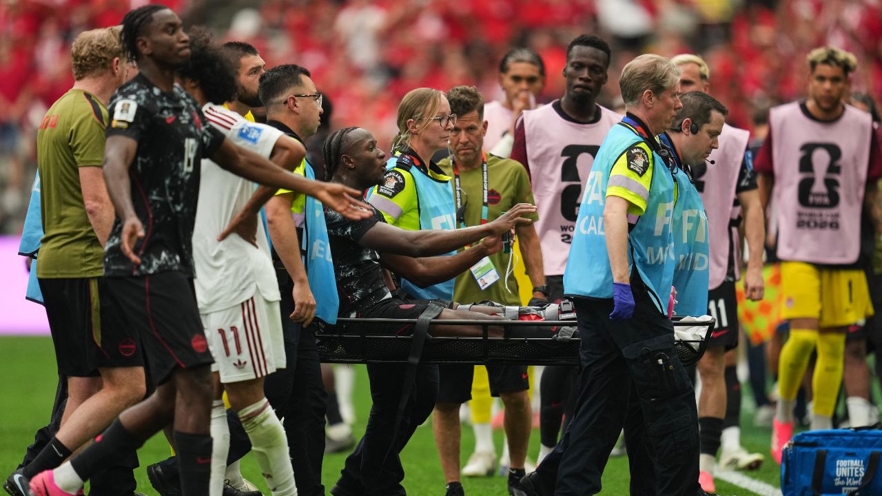 Canada’s Ismael Kone stretchered off vs. Qatar with leg injury Canada’s Ismael Kone stretchered off vs. Qatar with leg injury