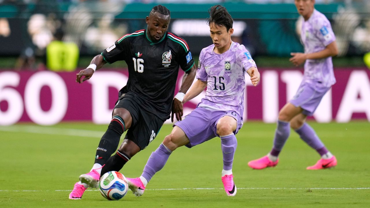 Mexico beats South Korea, becomes first to reach World Cup knockout stage Mexico beats South Korea, becomes first to reach World Cup knockout stage