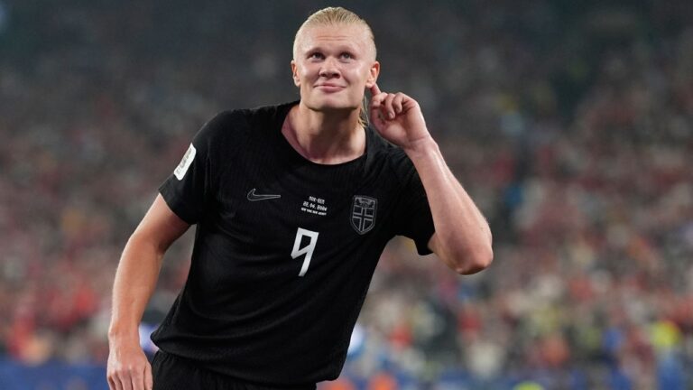 Norway's Erling Haaland (9) celebrates after scoring their third goal during the World Cup Group I soccer match between Norway and Senegal in East Rutherford, N.J., near New York, Monday, June 22, 2026. (AP Photo/Steve Luciano)