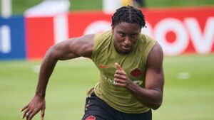 Canada's Moïse Bombito (15) sprints during a Team Canada World Cup training session in Toronto, on Tuesday, June 9, 2026. (Sammy Kogan/CP)
