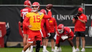 Kansas City Chiefs quarterback Patrick Mahomes throws during the NFL football team's practice Wednesday, June 3, 2026, in Kansas City, Mo. (Charlie Riedel/AP)