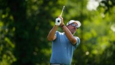 Report: Mickelson kicked out of club for inappropriate contact with female employee