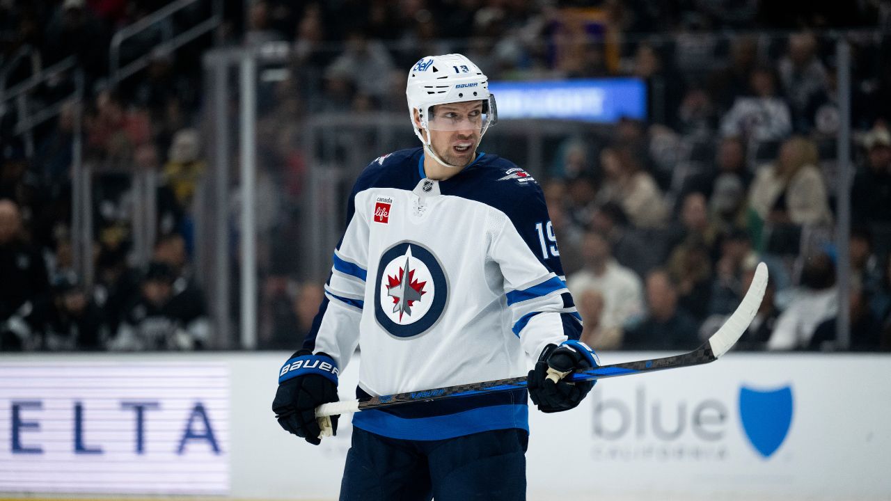 Jets byter bort David Gustafsson till Penguins mot Jack St. Ivany